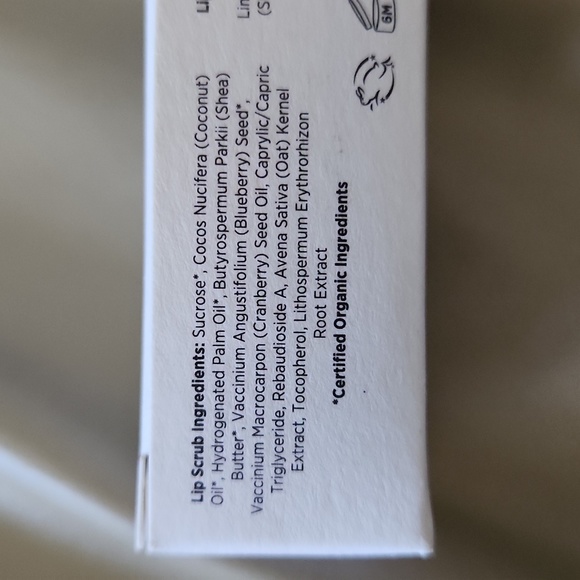 2 PIECE SET Crunchi Lip Scrub Retired- 1 Lip Dream Scrub + 1 Lip Dream Treatment - Picture 6 of 7